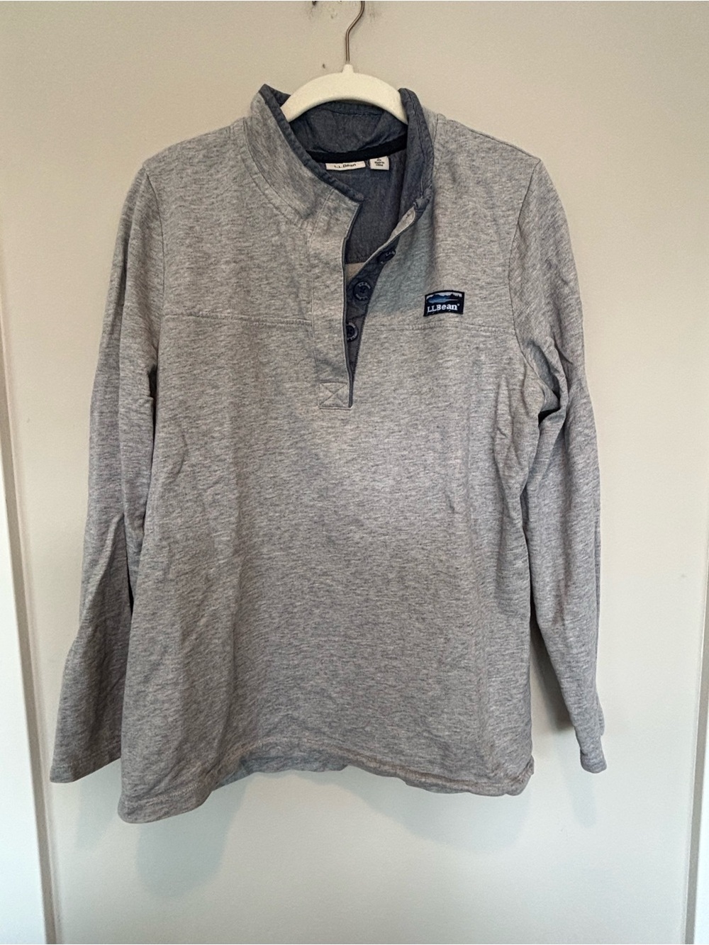 L.L. Bean Vintage Gray Women's Snap-Placket Pullover Sweatshirt